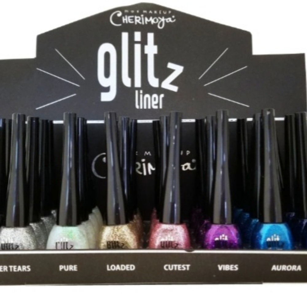 Glitter eyeliner
